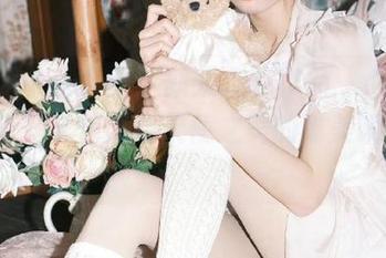 Xiuren秀人网 – 新发布的作品：“米妮大萌萌”带你感受天使之美的唯美瞬间.txt