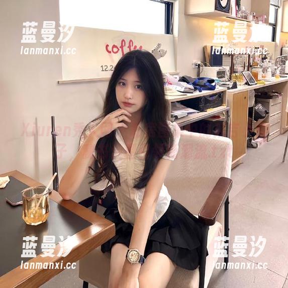 Xiuren秀人网 - 私房图集中的麻吉小兔子，秘书造型引领新潮流.txt