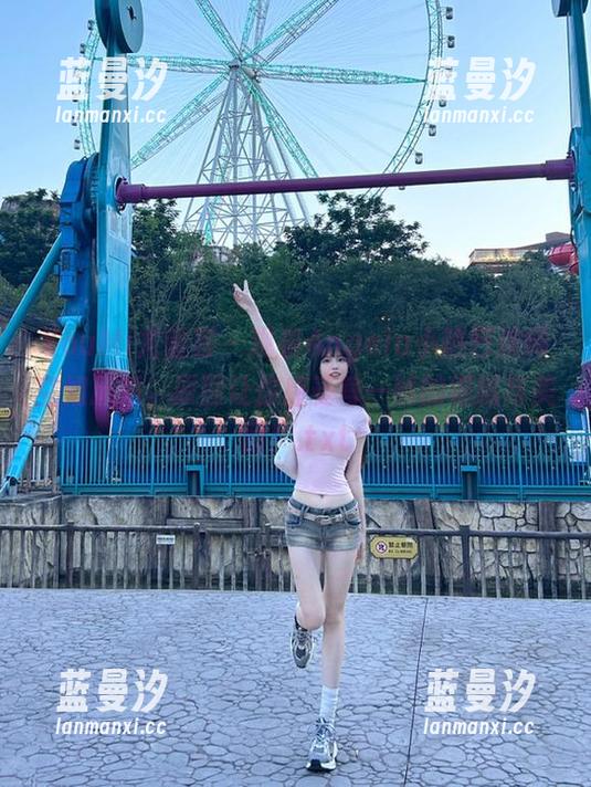 YouMi尤蜜荟 - 观看Angela小热巴演绎空姐风采，原图让你感受每一帧的细腻与美丽！.txt