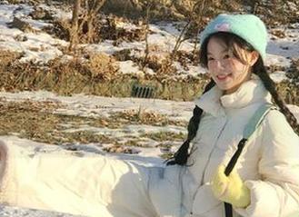 YouMi尤蜜荟 – 宋KiKi白裙写真专辑，独家美图与壁纸尽在此处等你欣赏.txt