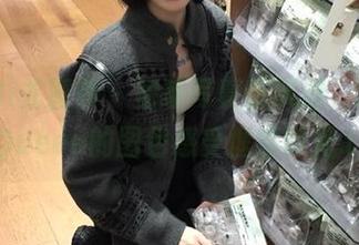 YouMi尤蜜荟 – 居家写真新风潮，观看左冰Queen的图包感受惬意时光.txt