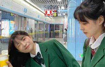 YouMi尤蜜荟 – 最新揭秘：朱可儿Flower黑色写真作品，令人惊艳的图片分享.txt