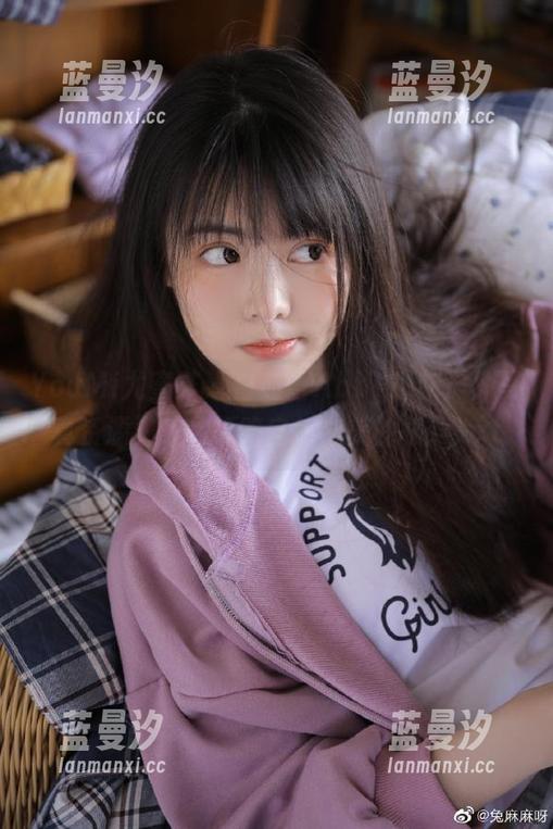 YouMi尤蜜荟 - 白茹雪Abby最新户外写真资源，让你领略自然之美的极致.txt