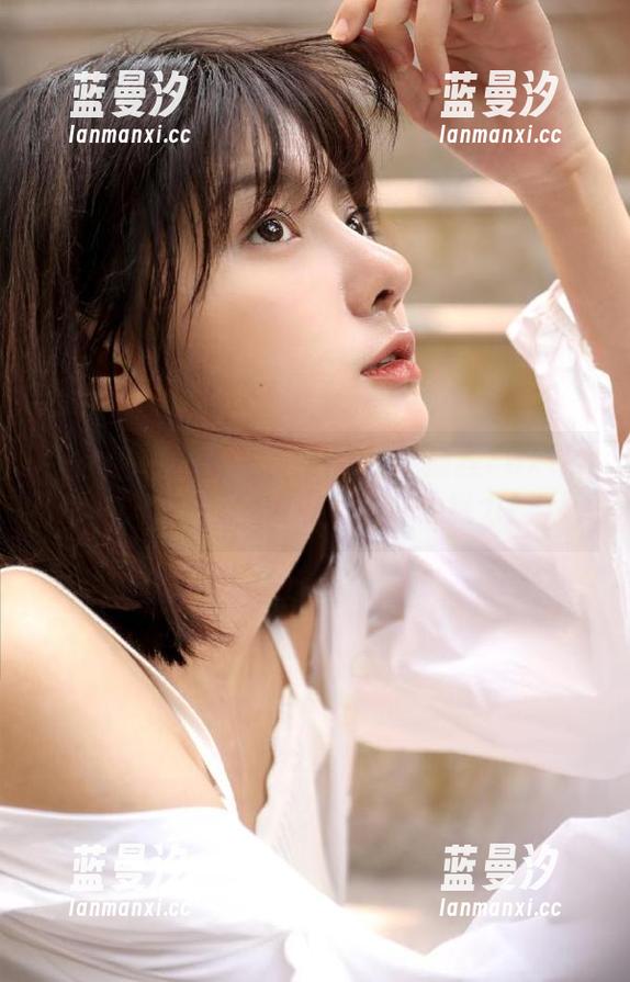 YouWu尤物馆 - 免费体验孟狐狸FoxYini的连衣裙作品，焕发你的女性魅力！.txt