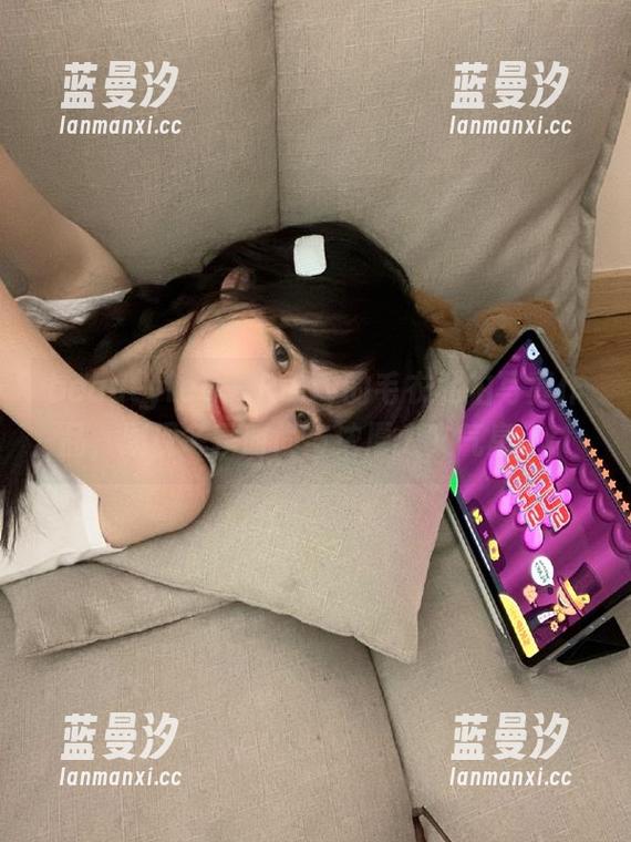 beautyleg - Ruby的毛衣私拍写真作品，展现冬季时尚与浓厚人文气息.txt