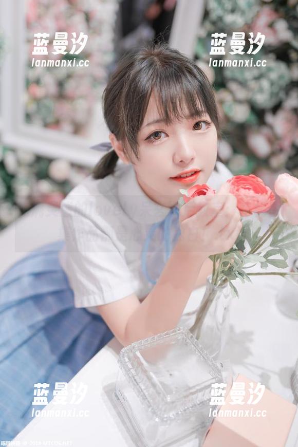充满灵感的lovely呆玄课后教室：每幅图集作品都是心灵的独白！.txt