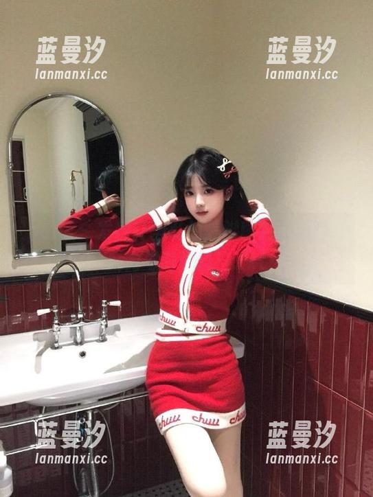 pans - 发现叮当私拍美脚图包中的独特魅力与时尚风格.txt