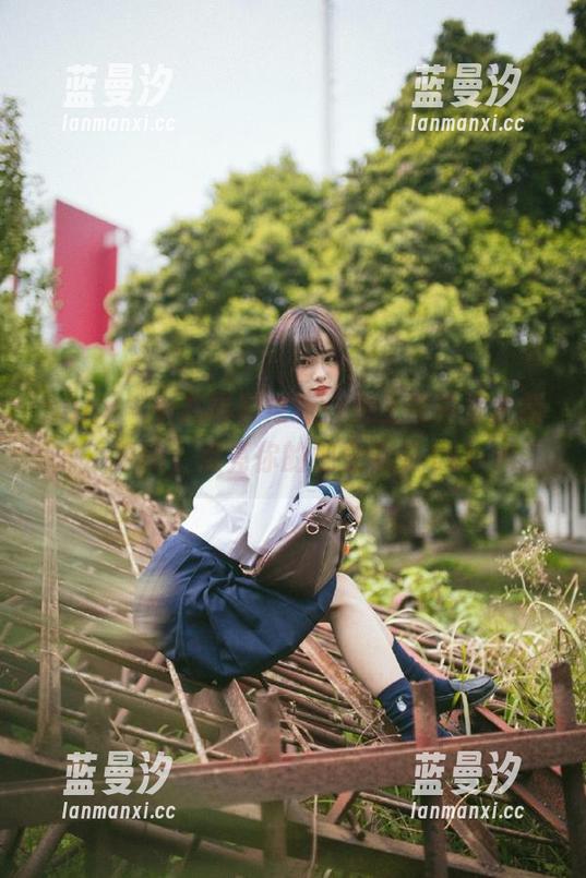 pans - 小九摄影之旅：女王写真集全新更新，点亮你的视觉享受.txt