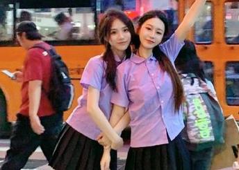 pans – 婚纱的魅力：木木分享原图，见证爱的幸福时刻.txt