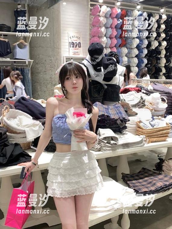 pans - 禾禾校园高清美图分享，重温校园时光的甜美与梦幻瞬间.txt