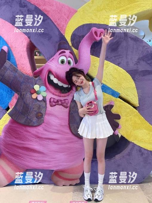 pans - 美惠子的白色系列写真，带你感受清新美图的独特魅力.txt