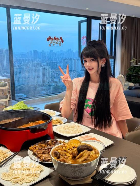 pans - 让瑜伽与美图相遇，默默的写真创作灵感分享.txt