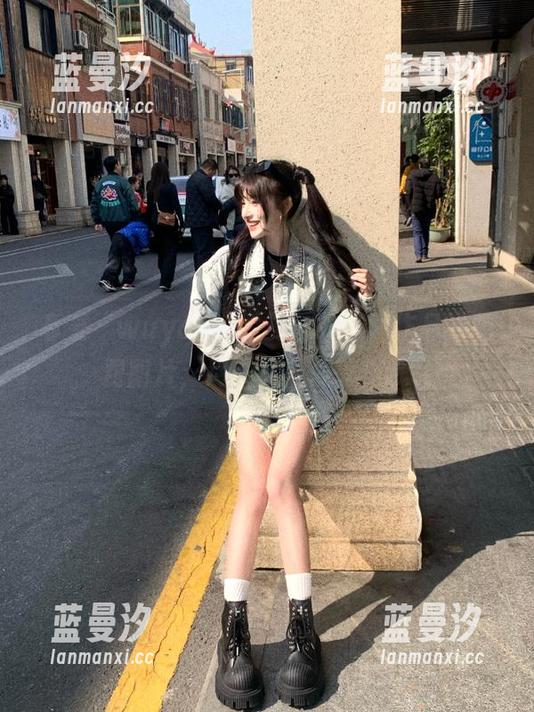 享受“wuyo(우요)夏日”写真作品的免费图片，尽在这个夏季！.txt