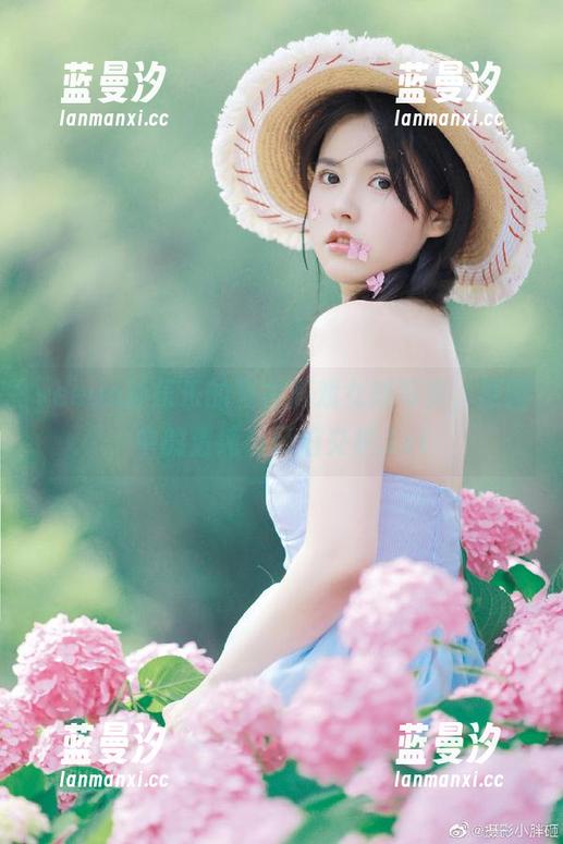 yeeun孙乐乐的复古游戏女孩写真，原图中的清纯与怀旧交织.txt