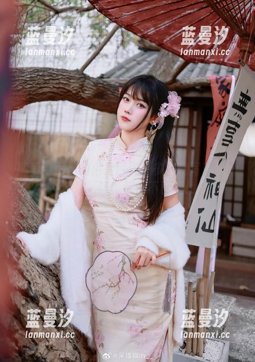 探索不呆猫的浴室世界：多样化写真图片合集，让你惊艳不已.txt