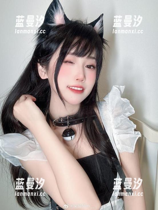定制黑猫丝袜诱惑作品，跟随不呆猫探寻sensuality的极致体验.txt