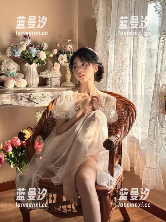 微密圈 - 不爱笑的赛琳带来的视觉刺激合集，发现独特写真资源的无限可能！.txt
