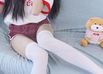 丽柜 – 细腻又真实，Amily无圣光教室的摄影套图让你大开眼界.txt