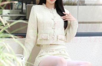 丽柜 – 深入黑丝的世界，Xilly精湛套图作品重塑你的视觉期待！.txt
