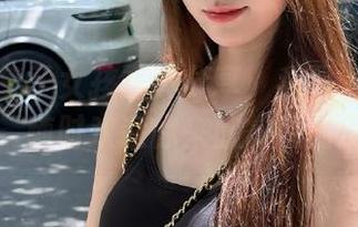 丽柜 – 兔子女孩写真分享：我是一只自由的兔子，随时欢迎你来欣赏我的美！.txt