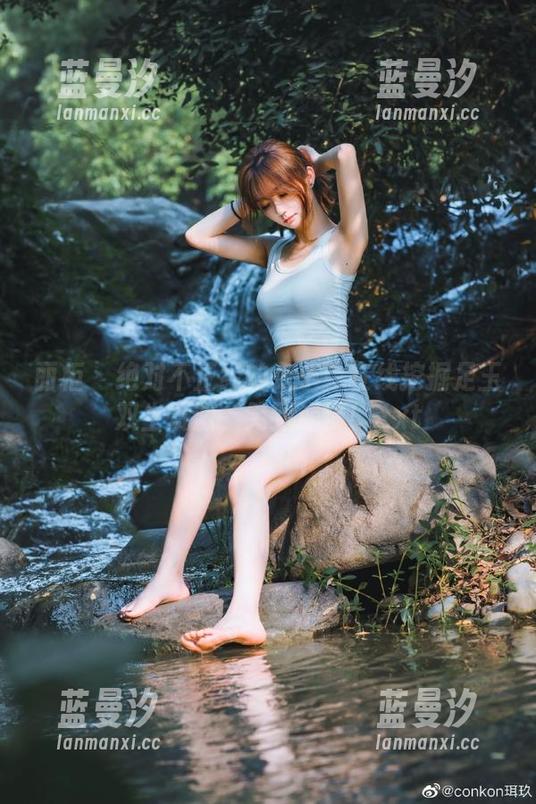 丽柜 - 绝对不正经的兔子：在线挖掘足玉双生资源，笑到崩溃！.txt