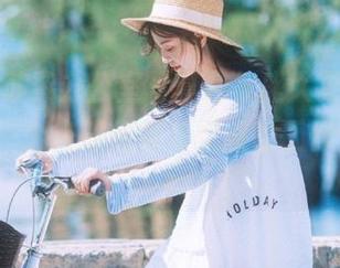丽柜 – 苏黎办公室写真合集盛大更新，带你走进一个充满创意与灵感的工作空间.txt