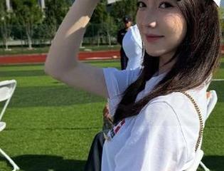 丽柜 – 语寒蕾丝摄影高清套图，记录下那一瞬的梦幻之美.txt
