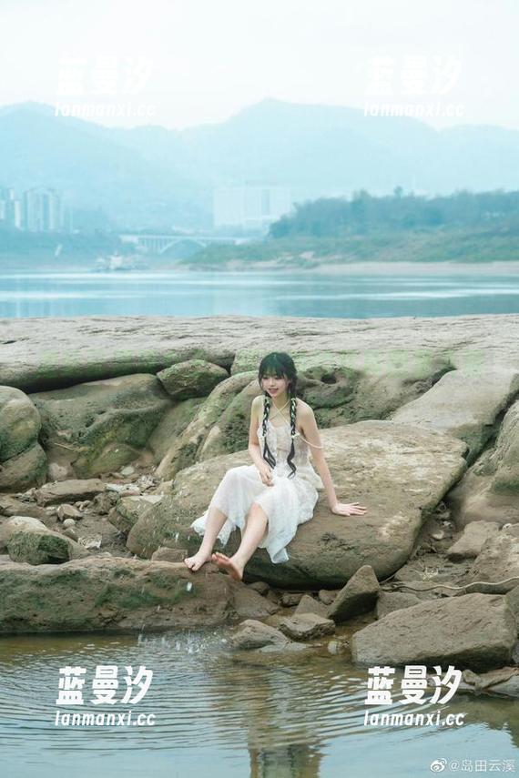 走近云溪溪女王，探索她的写真图集资源与创作心路.txt