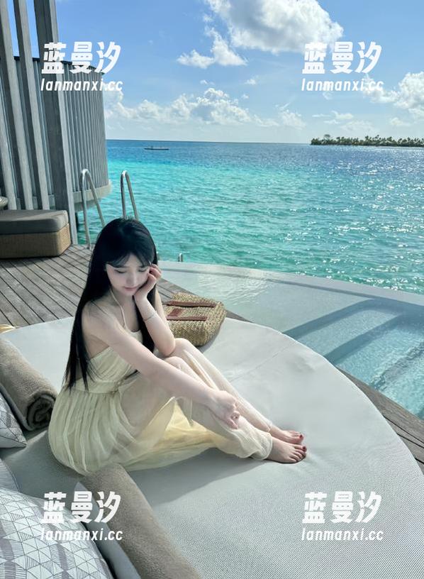 微密圈 - 精选你文茜蓝色连衣裙写真集：记录每一个迷人瞬间的时尚之旅.txt
