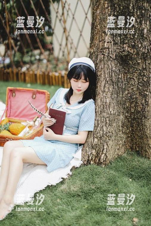 只在网盘！依依超级懒女仆套装写真，展现少女心的完美瞬间.txt