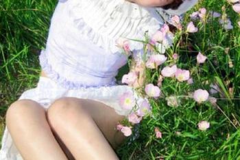 克拉女神 – 千万别错过！大阳吊带高清套图带你体验别样的视觉风暴与魅力！.txt