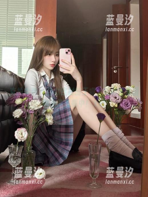 克拉女神 - 活力四射的王睿，运动主题图包免费下载中！.txt