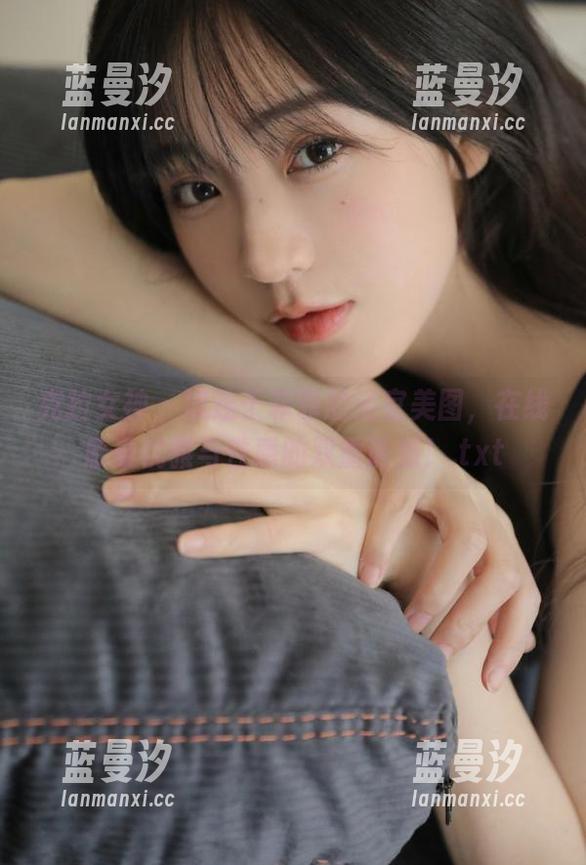 克拉女神 - 流连于菲菲的浴室美图，在线感受优雅与性感的双重诱惑！.txt