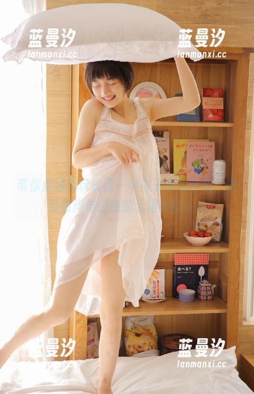 带你走进兔玩映画一半袜子写真合集，感受时尚与创意的无限可能.txt