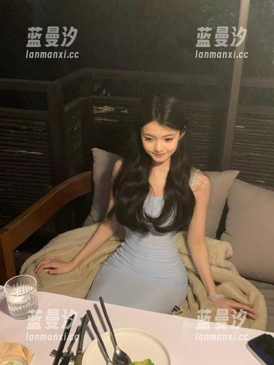 兔玩映画白丝T恤裙绝美合集，快来下载美图，收藏快乐瞬间！.txt