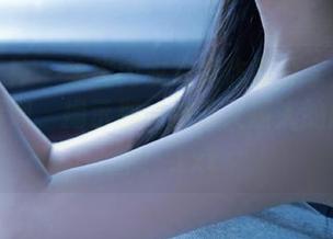 初夏女神 – 柒柒内衣写真作品分享：在光影交错间，揭示那纯净而又撩人的内衣艺术！.txt