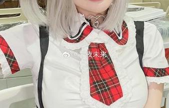 最新原图解锁：千夜未来携蒂法泳衣，演绎性感与优雅的完美平衡！.txt