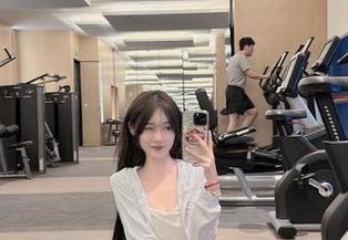 喵糖映画 – 镜酱独家图包更新：修女写真灵动呈现，快来体验这场视觉盛宴.txt