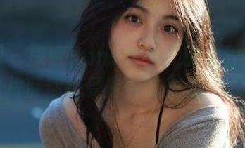 嗲囡囡 – 探索Hana妹少女的世界：福利图片带你感受青春的魅力！.txt