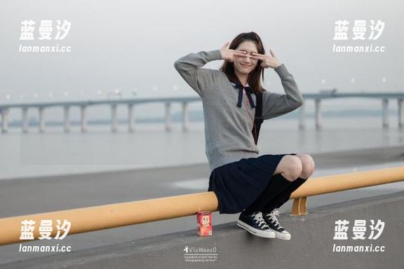 嗲囡囡 - 李筱乔jo学妹独家写真合集，捕捉每一瞬间的美丽与柔情！.txt