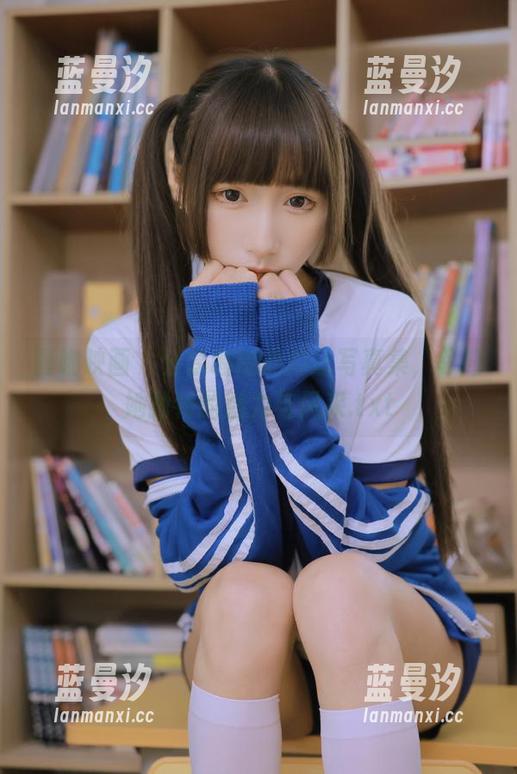 壹吻映画 - 分享嘟嘟的肉丝写真集，领略她独特的魅力与风采.txt