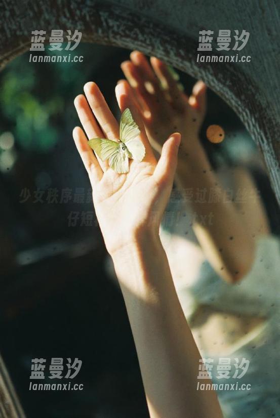 少女秩序最新美图推出，感受过膝白丝牛仔短裙的别样风情！.txt