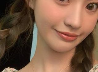 尤果网 – 仙妮制服写真作品更新，带给你无尽的视觉享受与时尚灵感.txt
