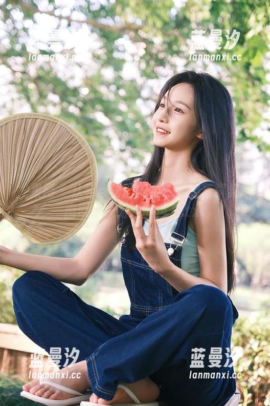 尤果网 - 从容自信的安柔：御姐写真集原图带你领略她的风采.txt