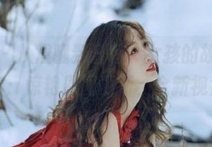 尤果网 – 从晨曦到日落，女孩的故事与视觉盛宴：惊艳原图更新，全新视角.txt