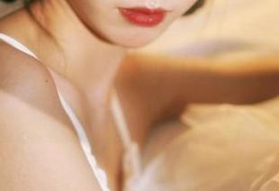 尤果网 – 曼曼的圣诞梦：探索她最新写真作品图片合集.txt