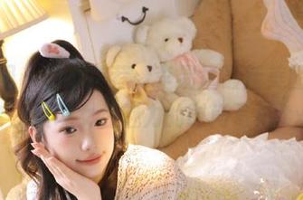 尤果网 – 倾心推荐：李易童最新美图，天台上展现女性魅力的时尚写真.txt