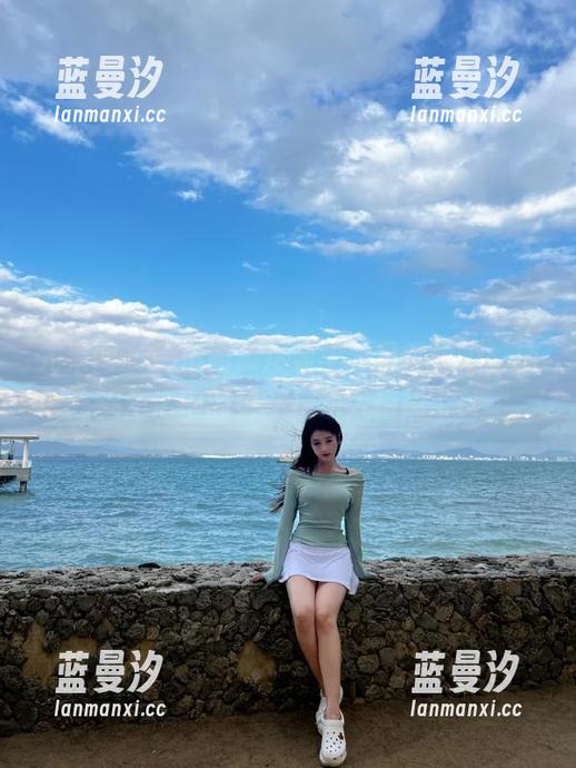 尤果网 - 高清图册尽显李焱日常魅力，捕捉生活中的每一抹动人情感.txt