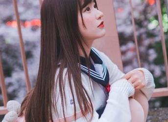 尤果网 – 王雨纯最新户外写真套图，感受阳光与自然的完美结合，尽在这里！.txt