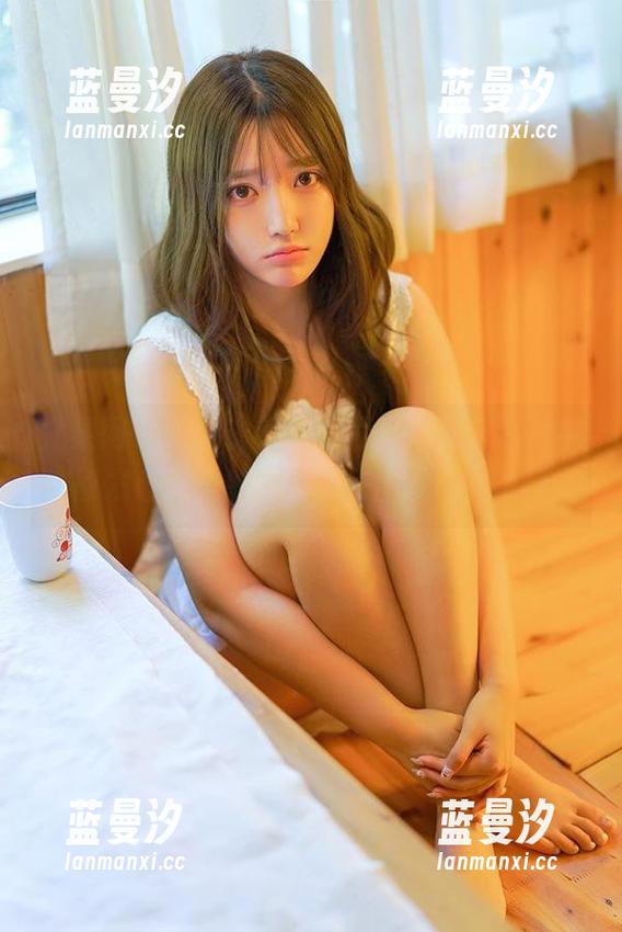 尤果网 - 米妮最新制服写真曝光，照片中散发着无限魅力，快来围观吧！.txt